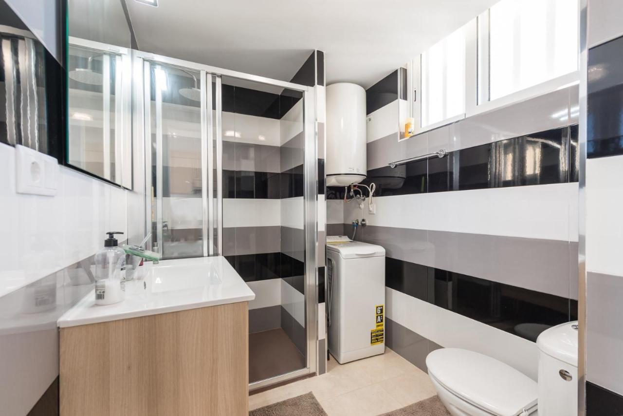 Room In Apartment - 1St Line Top Floor Apartment Carrer del Mar Exterior photo