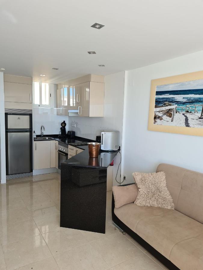 Room In Apartment - 1St Line Top Floor Apartment Carrer del Mar Exterior photo